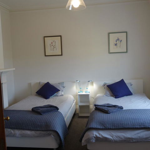 Patersonia Cottage - Redcliffe Tourism 8