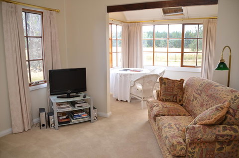 Buttons Cottage For Canyon & Rain Forest Walks With In House Dining - Redcliffe Tourism 15