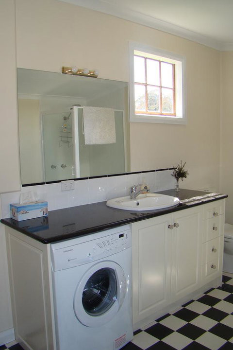 Buttons Cottage For Canyon & Rain Forest Walks With In House Dining - Redcliffe Tourism 17