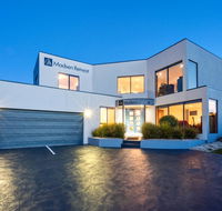 Madsen Retreat - Redcliffe Tourism