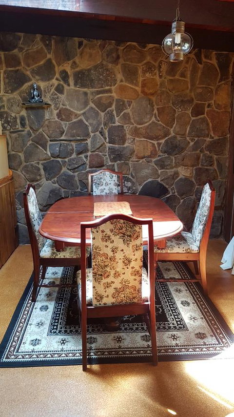 Whispering Hills Retreat - Redcliffe Tourism 6