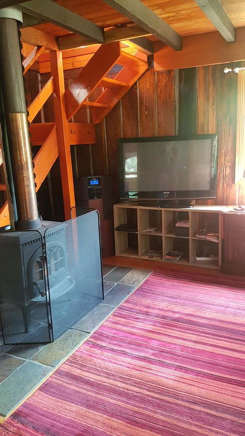 Whispering Hills Retreat - Redcliffe Tourism 12