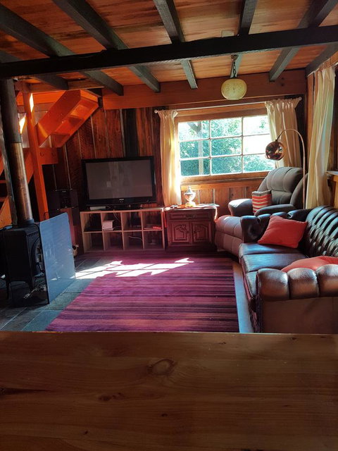 Whispering Hills Retreat - Redcliffe Tourism 10