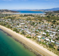 Aqua Beachfront - Redcliffe Tourism