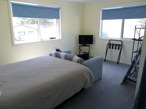 Freycinet Waters - Redcliffe Tourism 43
