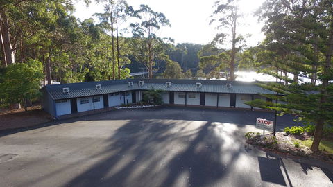 The Fox And Hounds Historic Hotel - Redcliffe Tourism 3