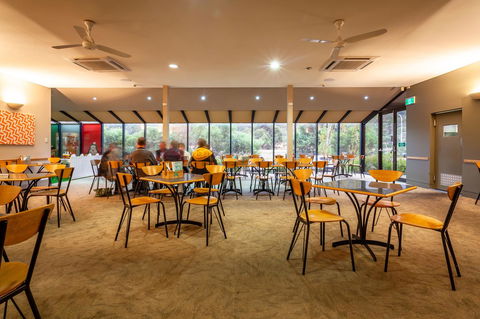 Mornington Inn - Redcliffe Tourism 13