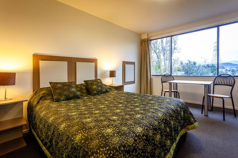 Mornington Inn - Redcliffe Tourism 3
