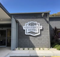 Risdon Brook Hotel - Redcliffe Tourism