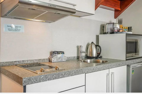 Battery Point Apartment With Car Park - Redcliffe Tourism 7