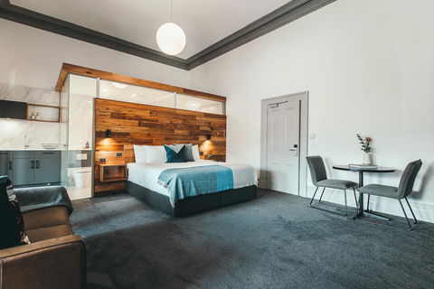 Maylands Lodge - Redcliffe Tourism 4