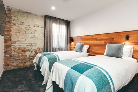Maylands Lodge - Redcliffe Tourism 27