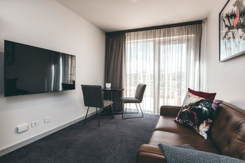 Maylands Lodge - Redcliffe Tourism 38