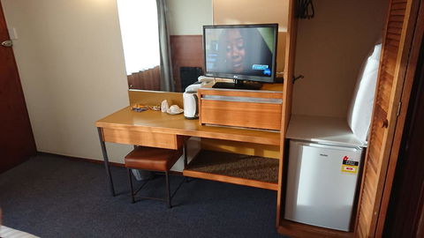 Mt Lyell Motor Inn - Redcliffe Tourism 2