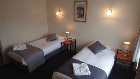 Mt Lyell Motor Inn - Redcliffe Tourism 27