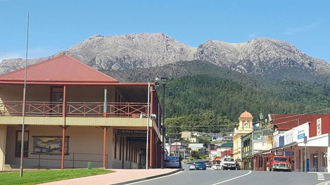 Mt Lyell Motor Inn - Redcliffe Tourism 0