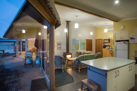 Arthur Riverfront And Sea Lodge Downstream - Redcliffe Tourism 8