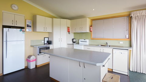 Arthur Riverfront And Sea Lodge Downstream - Redcliffe Tourism 11