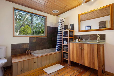 Mandala Bruny Island - Redcliffe Tourism 13