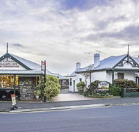 Touchwood Cottages - Redcliffe Tourism