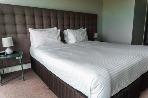 The Apollo - Redcliffe Tourism 9