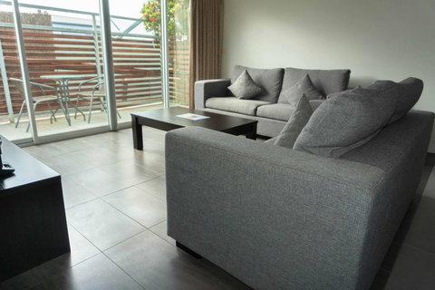 The Apollo - Redcliffe Tourism 14