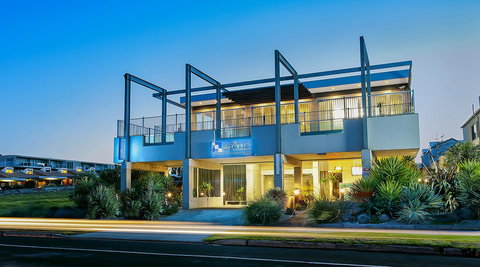 The Apollo - Redcliffe Tourism 28