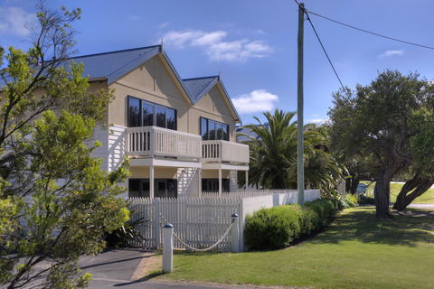 Boathouse Resort Studios And Suites - Redcliffe Tourism 22