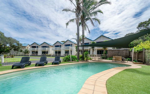 Boathouse Resort Studios And Suites - Redcliffe Tourism 0