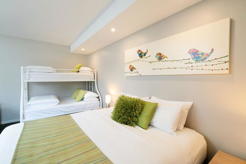 Boathouse Resort Studios And Suites - Redcliffe Tourism 4
