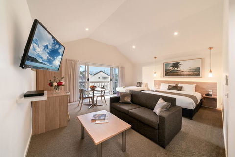 Boathouse Resort Studios And Suites - Redcliffe Tourism 7