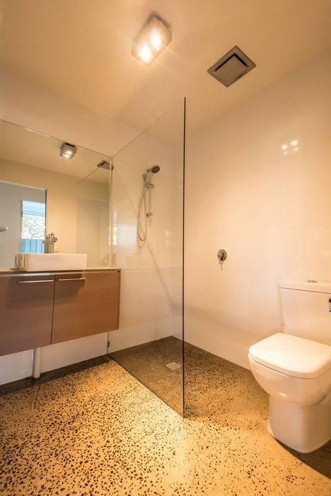 The Waverley International Hotel - Redcliffe Tourism 36