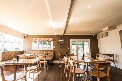 The Waverley International Hotel - Redcliffe Tourism 23