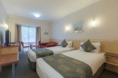 The Waverley International Hotel - Redcliffe Tourism 10