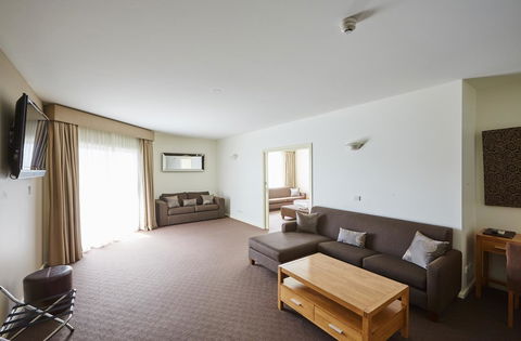 Mornington Hotel - Redcliffe Tourism 20