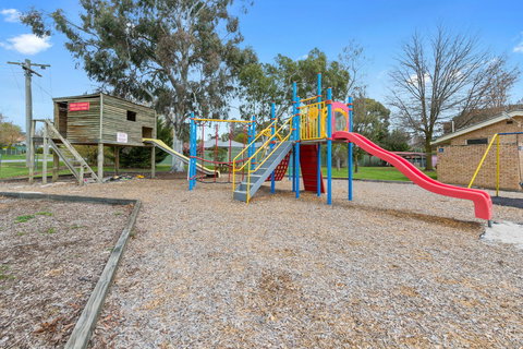 High Country Holiday Park - Redcliffe Tourism 32