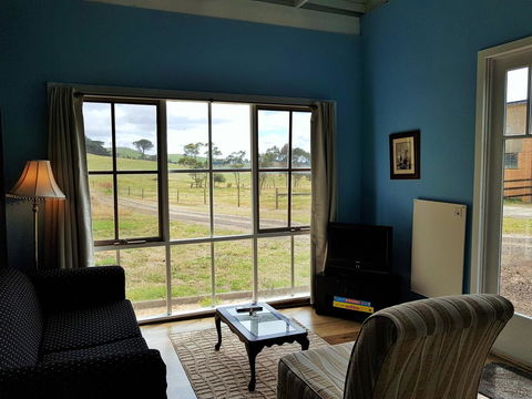 Coragulac House Cottages - Redcliffe Tourism 28