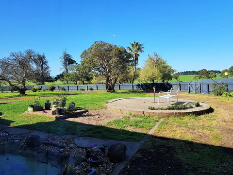 Coragulac House Cottages - Redcliffe Tourism 19