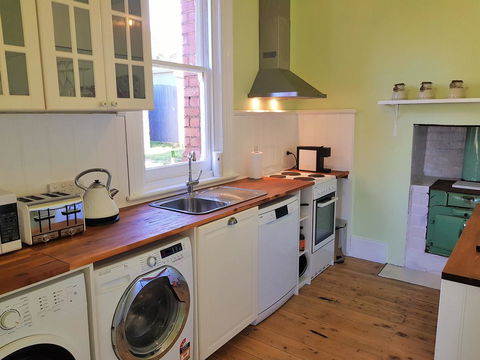 Coragulac House Cottages - Redcliffe Tourism 14