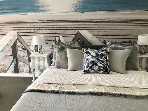 Lorne World - Redcliffe Tourism 11