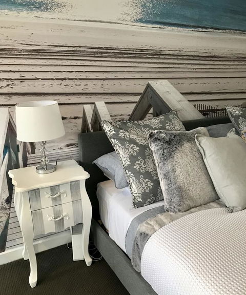 Lorne World - Redcliffe Tourism 17