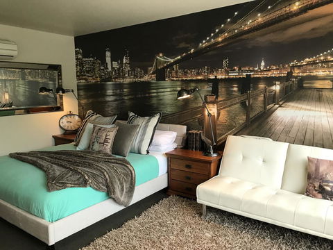 Lorne World - Redcliffe Tourism 38