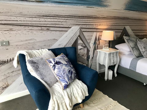 Lorne World - Redcliffe Tourism 1