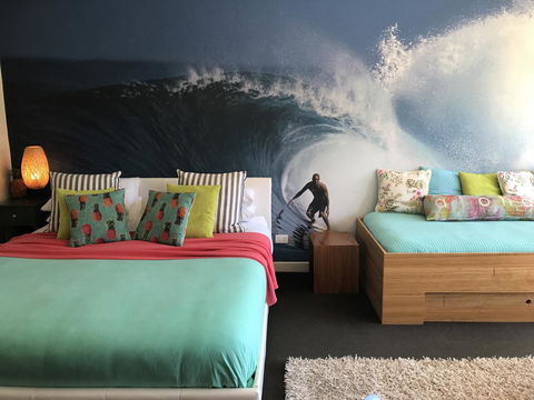 Lorne World - Redcliffe Tourism 23