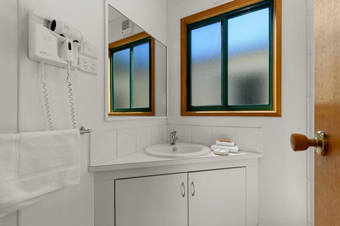 Bright Riverside Holiday Park - Redcliffe Tourism 44