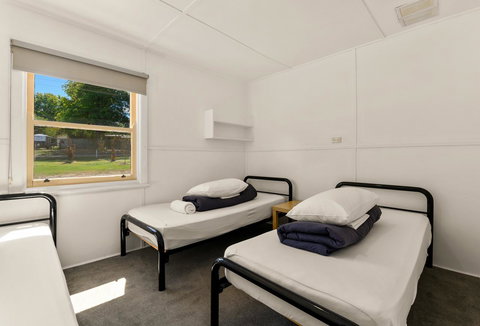 Bright Riverside Holiday Park - Redcliffe Tourism 1