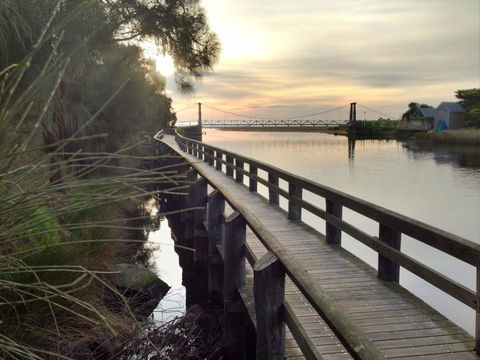 Lorne Surf Apartments - Redcliffe Tourism 28