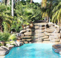 Swan Hill Resort - Redcliffe Tourism