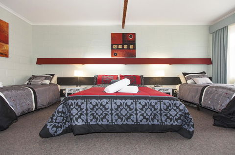 The Grampians Motel - Redcliffe Tourism 15