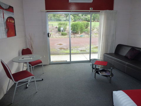 The Grampians Motel - Redcliffe Tourism 33